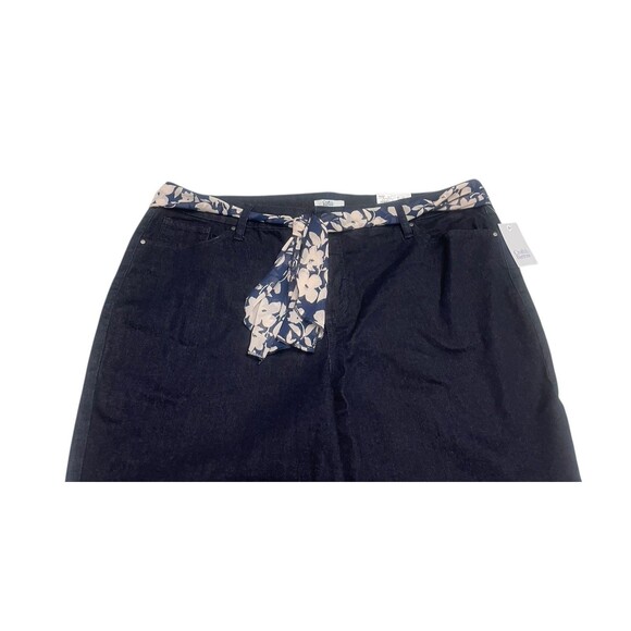 Size 18W Croft & Barrow Scarf Belt Capri Mid Rise Straight Though Hip & Thigh - Picture 3 of 12